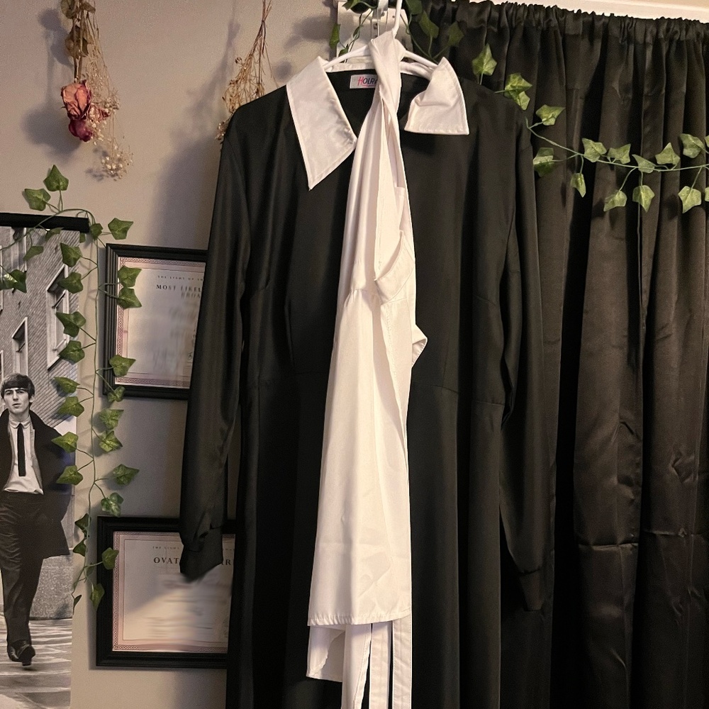 Isabella Cosplay/ Maid dress